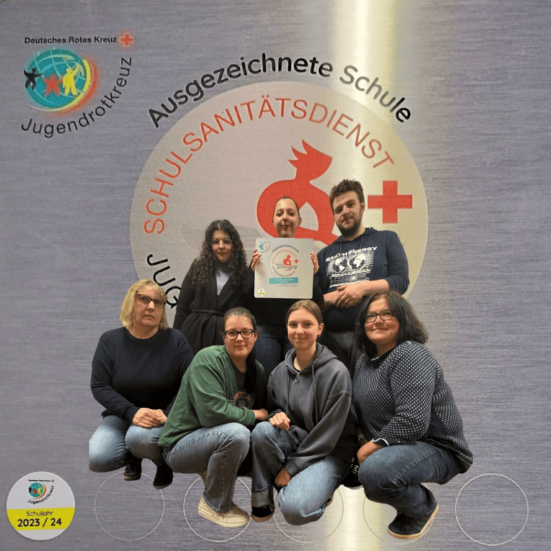 Schülerinnen mit Auszeichnung der Leistungen des Schulsanitätsdienstes